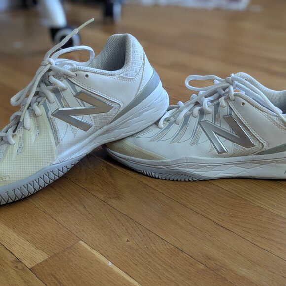 New Balance 1006 V1 Tennis Shoe Sz 9 - Picture 3 of 6